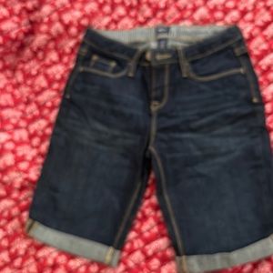 Gap shorts size 10 excellent condition smoke free pet free